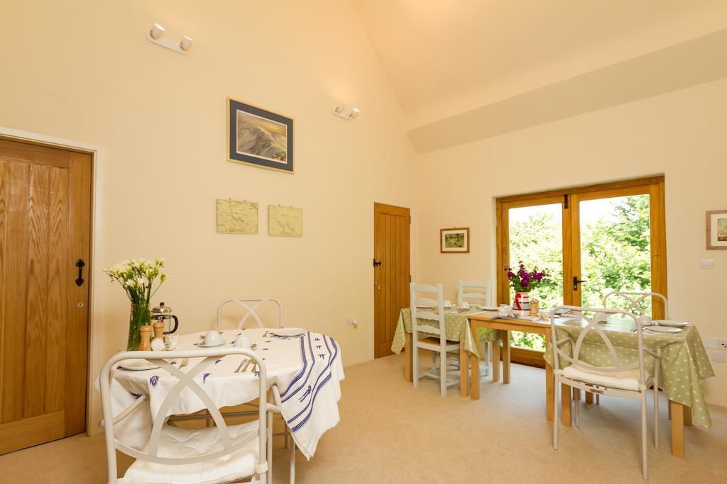 Wyke Farm Hotel Axminster Kamer foto